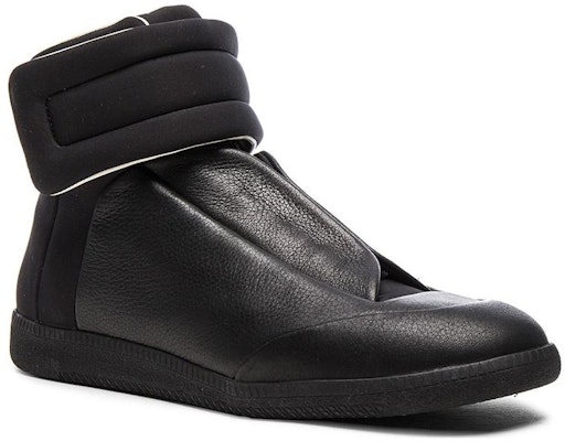 메종 마르지엘라 퓨처 하이 블랙 (Maison Margiela Future High Black) S57WS0114-S45373-900 Lookbook 메종 마르지엘라 퓨처 하이 블랙 (Maison Margiela Future High Black) S57WS0114-S45373-900