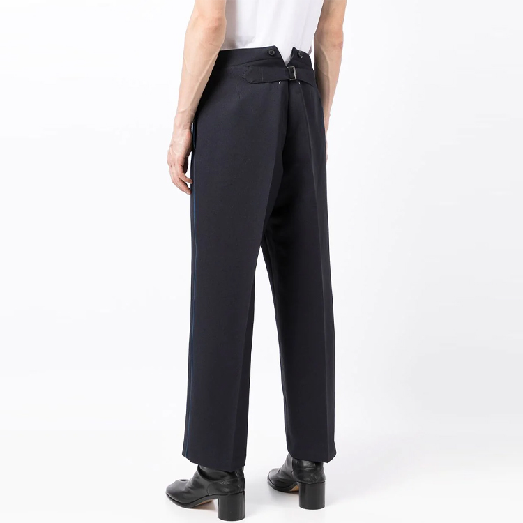 Purchase 메종 마르지엘라 FW21 블랙 로고 버튼 디테일 캐주얼 팬츠. S50KA0570S52332505