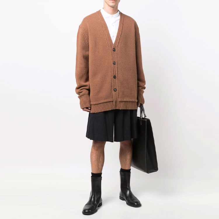 Lookbook Maison Margiela FW21 Brown Wool Cardigan with Four-Stitch Detail Sweater. S50GP0245S17785133
