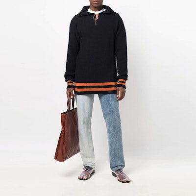 Maison Margiela FW21 Baju Sejuk Rajut Navy Jalur Warna Biru - Blue S50HA1034S17862511F Lookbook Maison Margiela FW21 Baju Sejuk Rajut Navy Jalur Warna Biru - Blue S50HA1034S17862511F