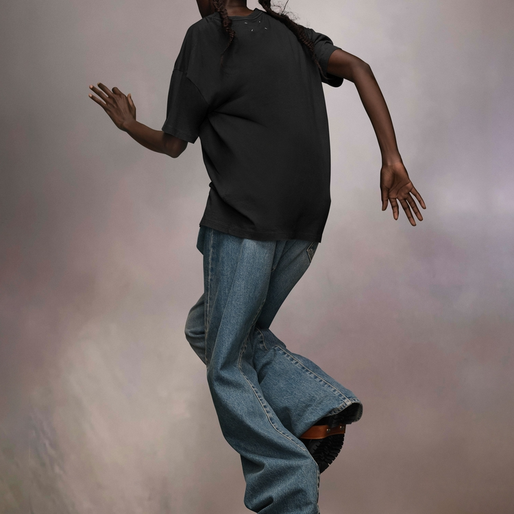 Lookbook メゾン マルジェラ FW24 リバースロゴ刺繍 ユニセックス Tシャツ ヴィンテージブラック S51GC0533S20079-960