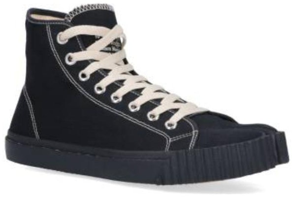Maison Margiela Sepatu Tinggi 'Hitam' S57WS0440P4291T8013 Order Maison Margiela Sepatu Tinggi 'Hitam' S57WS0440P4291T8013