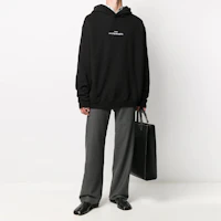 Lookbook Maison Margiela 倒置字母標誌男女黑色連帽衫 S50GU0149S25451-BLK
