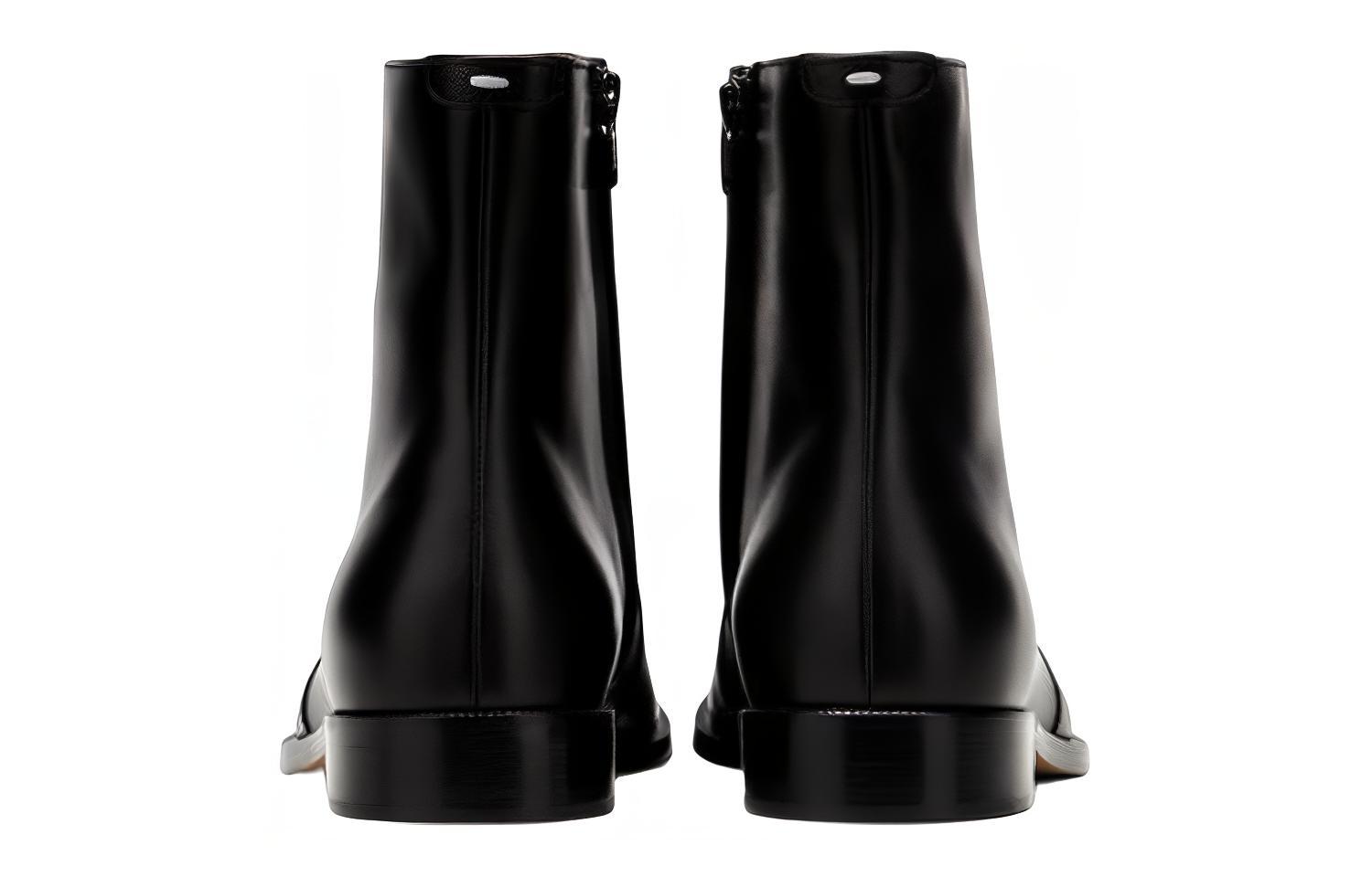 Shop メゾン マルジェラ レザーチャンキーヒールアンクルブーツ (黒) S37WU0415P4743T8013