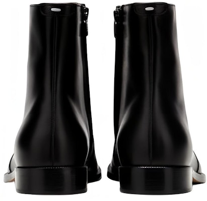 メゾン マルジェラ レザーチャンキーヒールアンクルブーツ (黒) S37WU0415P4743T8013 Shop メゾン マルジェラ レザーチャンキーヒールアンクルブーツ (黒) S37WU0415P4743T8013