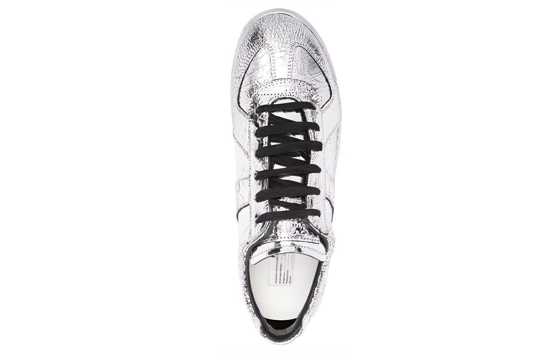 Shop Maison Margiela Leren Low-Top ''Metallic Zilver'' S57WS0236P5016T9002