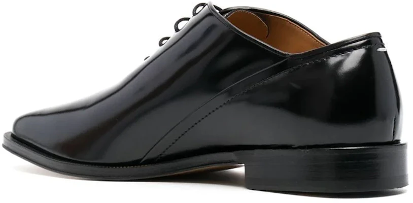 Maison Margiela Leren Oxford ''Zwart Amandel Neus'' S57WQ0176P3827H8396 Lookbook Maison Margiela Leren Oxford ''Zwart Amandel Neus'' S57WQ0176P3827H8396