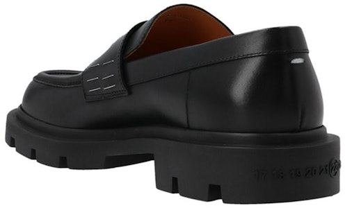 메종 마르지엘라 블랙 레더 로퍼 S97WR0024P4476H1572 Lookbook 메종 마르지엘라 블랙 레더 로퍼 S97WR0024P4476H1572