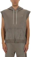 Maison Margiela Logo Sleeveless Zip Hoodie Charcoal Gray SH2HG0005M25013803 Maison Margiela Logo Sleeveless Zip Hoodie Charcoal Gray SH2HG0005M25013803