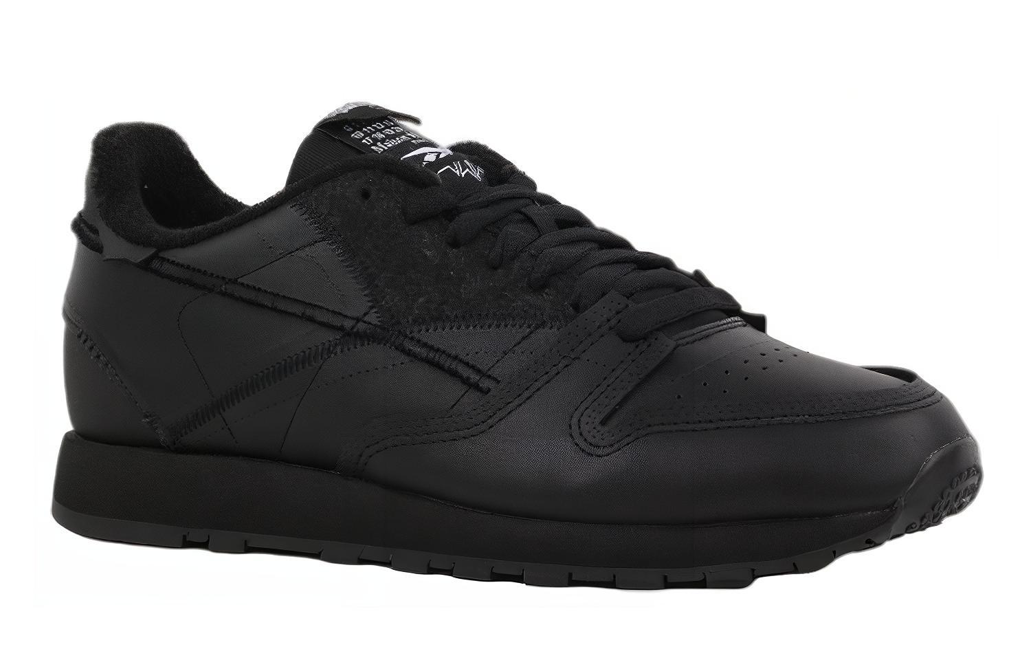 Lookbook 메종 마르지엘라 x 리복 클래식 레더 S57WS0428P4375T8013