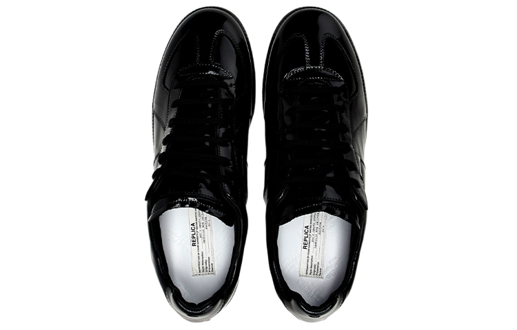 Shop Maison Margiela Replica 'Fesyen Hitam' S37WS0582P4487T8013