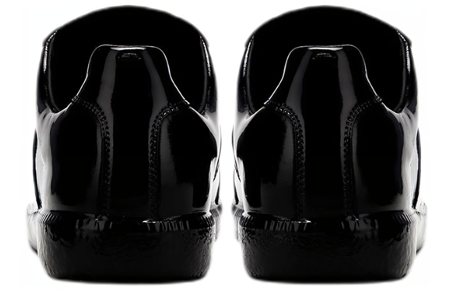 Purchase Maison Margiela Replica 'Fesyen Hitam' S37WS0582P4487T8013