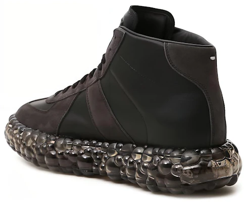 Maison Margiela Replica 高帮“黑色鱼子酱” S57WS0357-P1895-H8278 Shop Maison Margiela Replica 高帮“黑色鱼子酱” S57WS0357-P1895-H8278