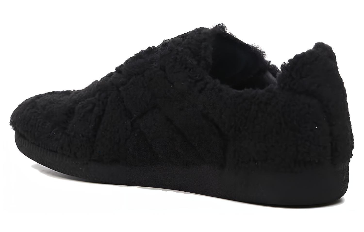 Shop Maison Margiela Shearling Replica 'Negro'. S57WS0410-P4355-T8013