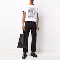 Lookbook Maison Margiela SS21 報紙印花白色短袖T恤。 S50GC0615S22816100