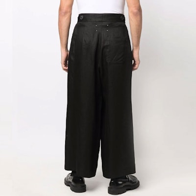 Pantalones casuales plisados negros tobilleros Maison Margiela SS22. S30KA0623S53761900 Shop Pantalones casuales plisados negros tobilleros Maison Margiela SS22. S30KA0623S53761900