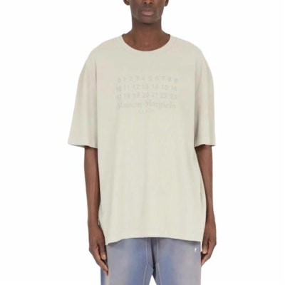 メゾン マルジェラ SS25 グレー Tシャツ フォースティッチ 数字ロゴ ユニセックス. S50GC0716S24567-801 Shop メゾン マルジェラ SS25 グレー Tシャツ フォースティッチ 数字ロゴ ユニセックス. S50GC0716S24567-801