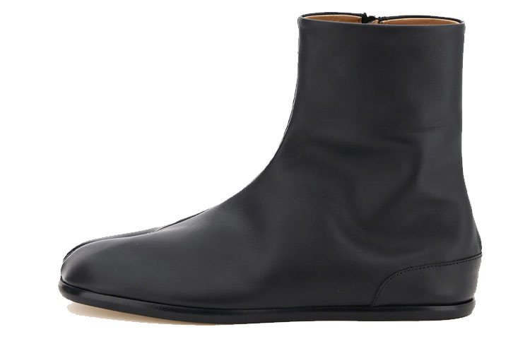 Maison Margiela Tabi 'Black'