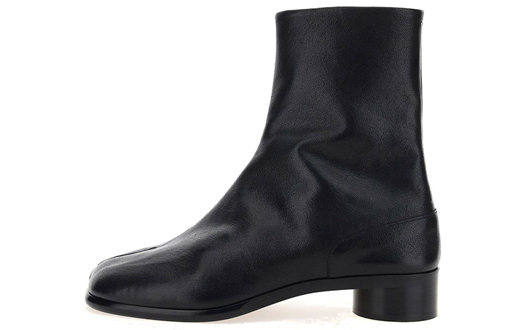 Maison Margiela Tabi 'Black Leather Ankle Boot' S57WU0221P3962H8556
