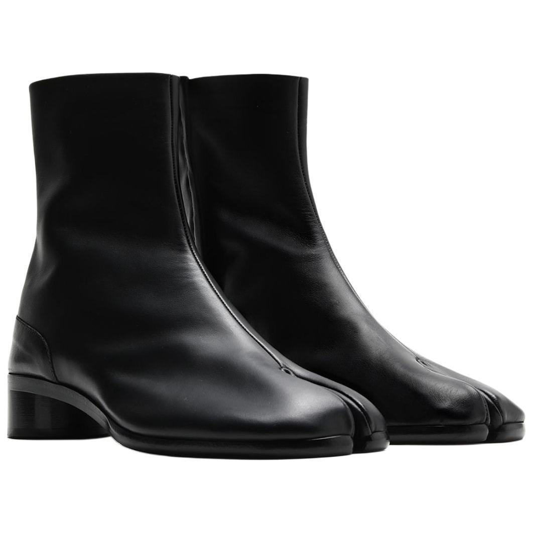 Shop Maison Margiela Tabi 'Botas de Cuero Negro hasta el Tobillo' S57WU0221P3962H8556