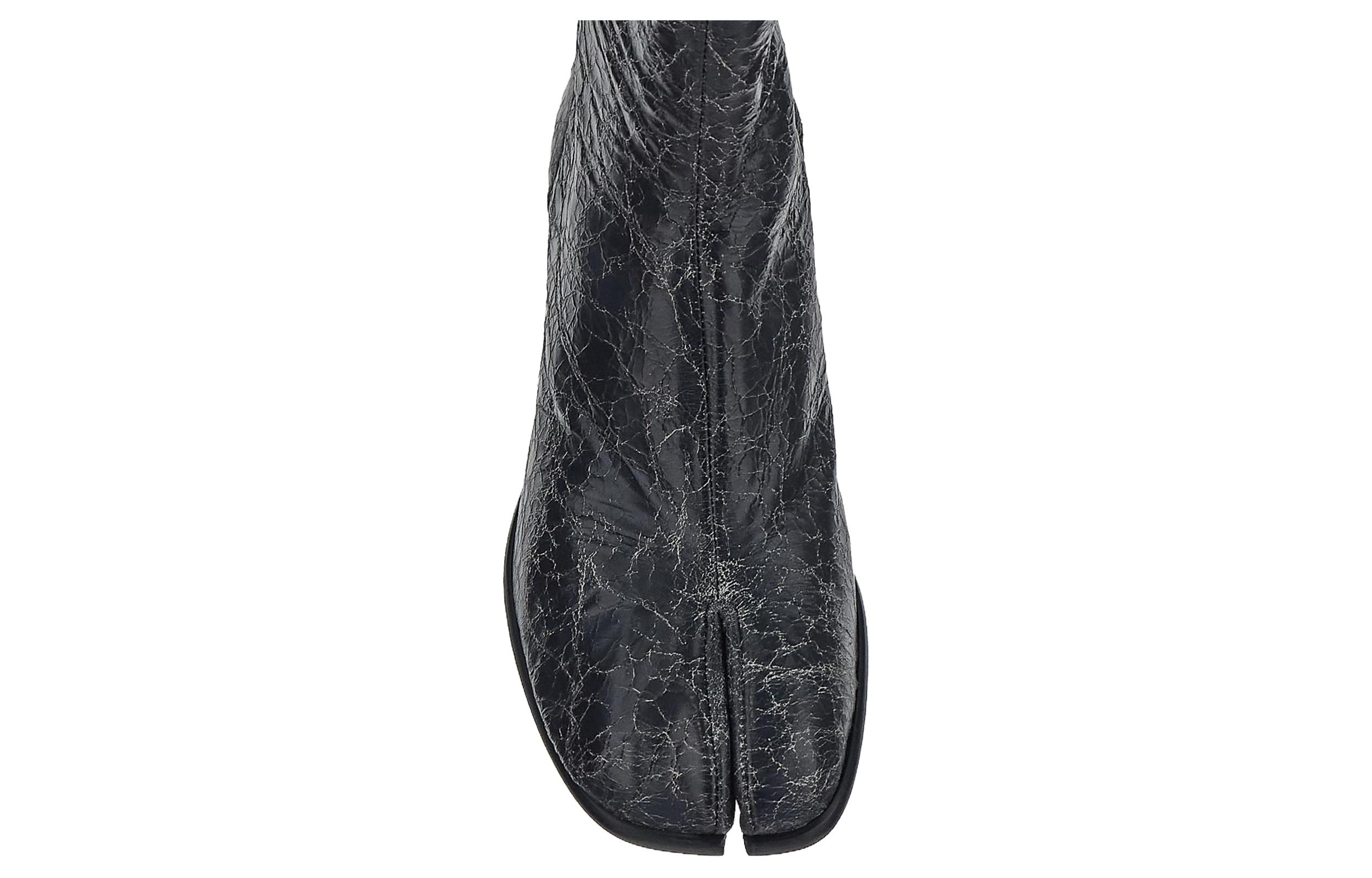Purchase Maison Margiela Tabi ''Stivaletti in Pelle Nera'' S57WU0132P5342H9458