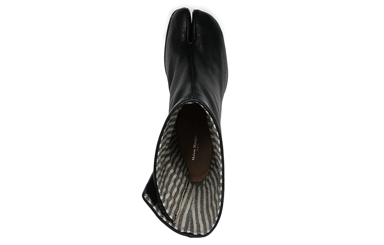 Shop Maison Margiela Tabi 'But Ankle Kulit Bertumit Rendah Ringkas Hitam' S57WU0220P3962H8556