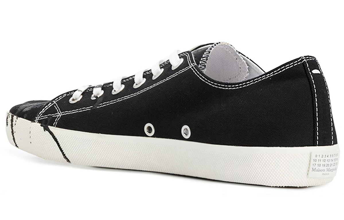 Maison Margiela Tabi Canvas Low 'Black'
