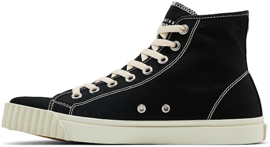 Maison Margiela Tabi Tinggi 'Hitam Putih' S57WS0440-P4291-H0958 Lookbook Maison Margiela Tabi Tinggi 'Hitam Putih' S57WS0440-P4291-H0958