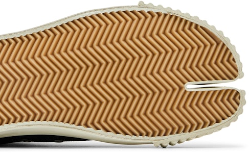 Maison Margiela Tabi Tinggi 'Hitam Putih' S57WS0440-P4291-H0958 Purchase Maison Margiela Tabi Tinggi 'Hitam Putih' S57WS0440-P4291-H0958