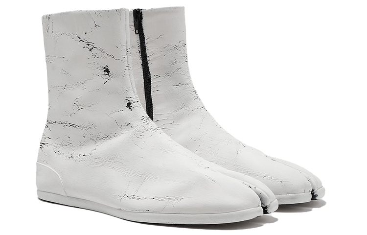 Lookbook Maison Margiela Tabi 油漆粉刷踝靴 白色
