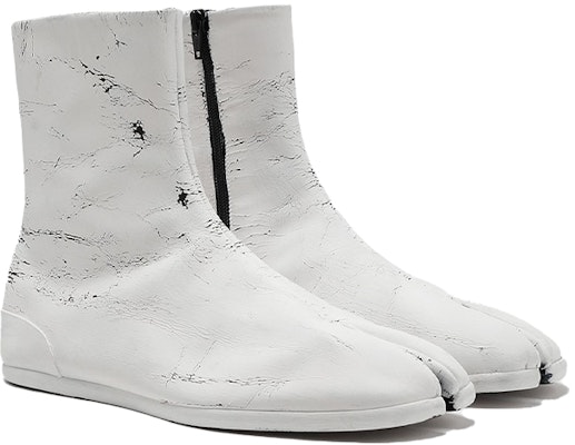 Maison Margiela Tabi Tinggi 'Dilukis - Putih' S57WU0134-P2647-T1021 Lookbook Maison Margiela Tabi Tinggi 'Dilukis - Putih' S57WU0134-P2647-T1021