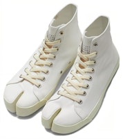 Maison Margiela Tabi Alta 'Blanco' S57WS0253-P1875-T1003 Lookbook Maison Margiela Tabi Alta 'Blanco' S57WS0253-P1875-T1003