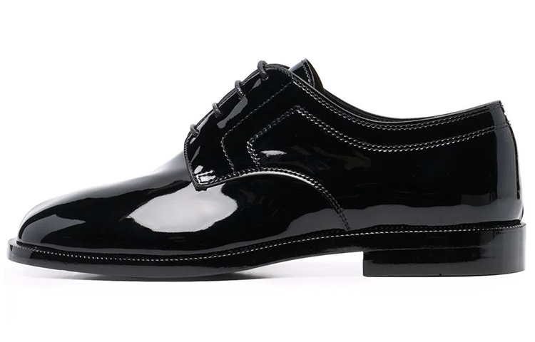 Buy Maison Margiela Tabi Lace-Up 'Hitam' S34WQ0021-P3963-T8013