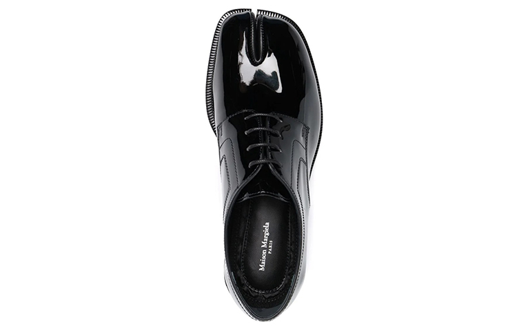 Shop Maison Margiela Tabi Lacets ''Noir'' S34WQ0021-P3963-T8013