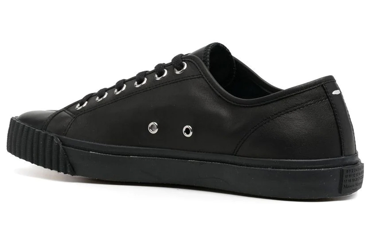 Purchase Maison Margiela Tabi Leder Low ''Schwarz'' S57WS0422-P4344-T8013