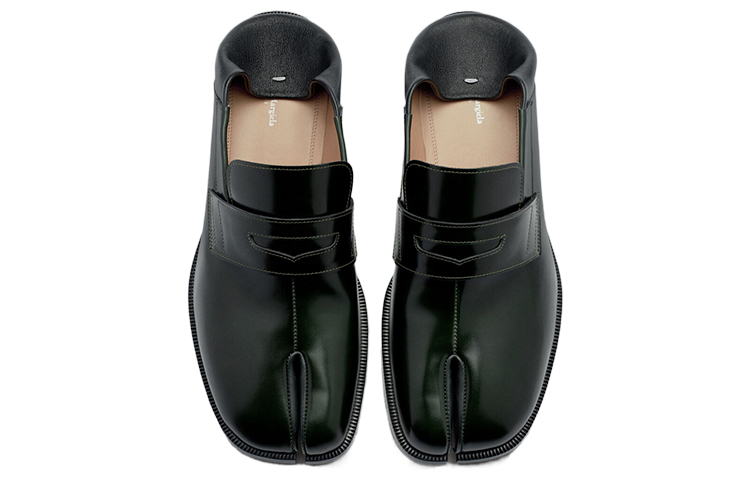 Lookbook Maison Margiela Tabi Loafer ''Donkergroen'' S57WR0117P3827T7041