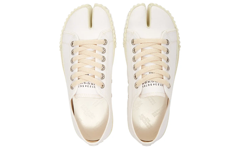 Lookbook Maison Margiela 低幫 TABI 運動鞋 白色