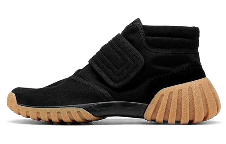 Buy 馬吉拉分趾绒面革耐磨防滑中幫運動鞋 黑色