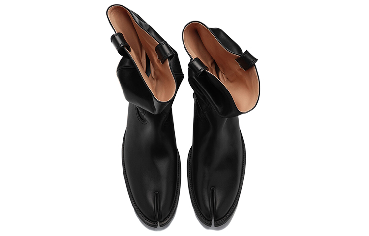 Lookbook メゾン マルジェラ タビ ウエスタンブーツ (黒) S97WW0062-P3292-H8396