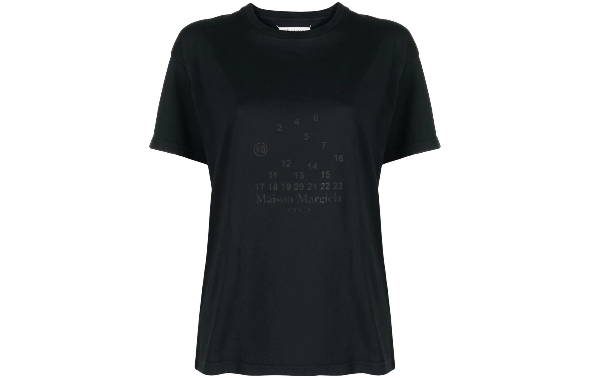 Order Maison Margiela Unisex Kaos Hitam Desain Logo Grafis Lengan Pendek S51GC0522S20079861