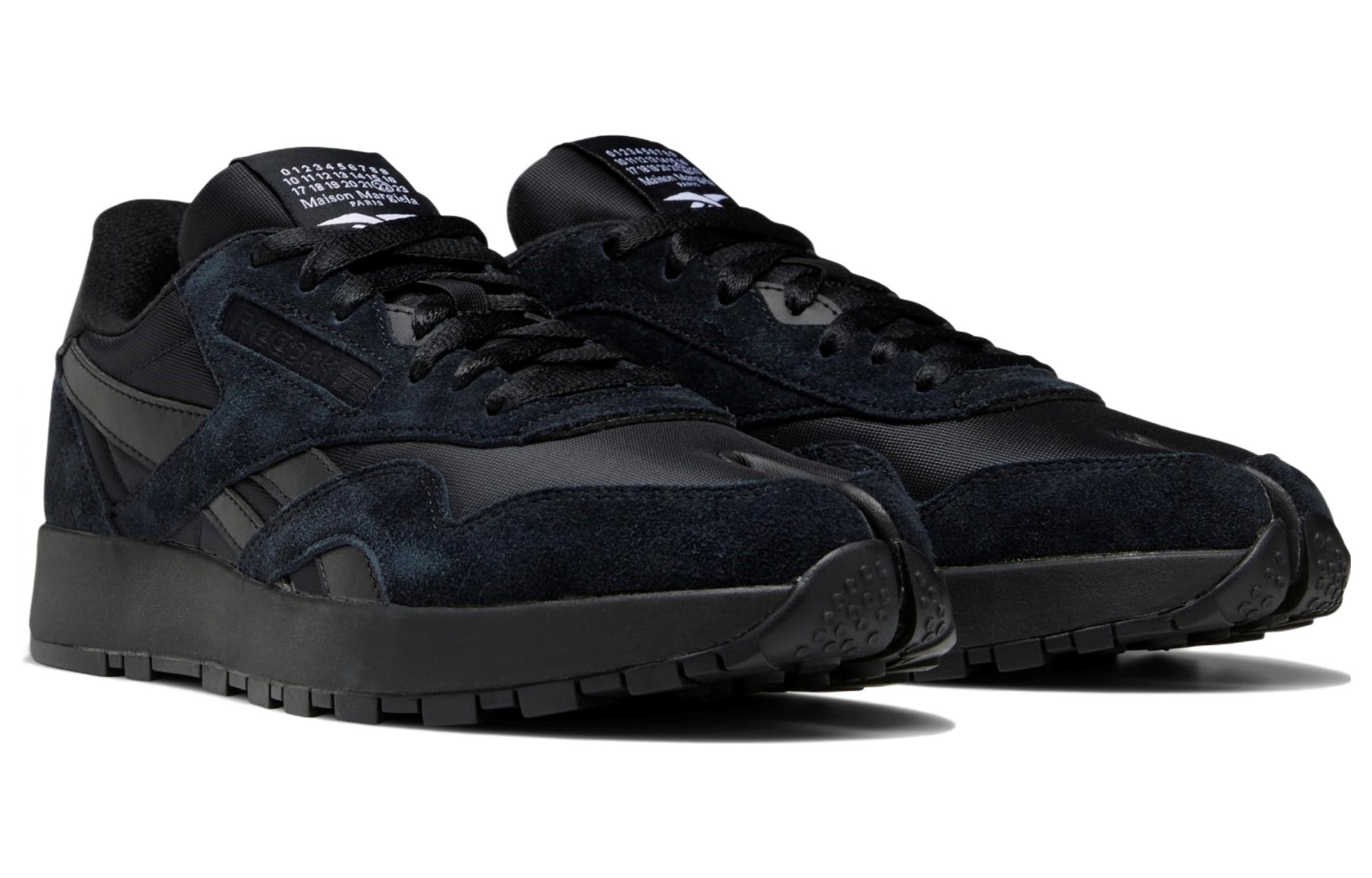 Shop Maison Margiela x Reebok Classic Nylon Tabi 防滑耐摩 低筒 運動休閒鞋 男女款 黑色