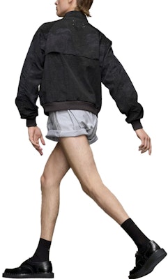 Maison Margiela 黑色高领拉链修身帆布夹克 S50AM0603S53735855 Lookbook Maison Margiela 黑色高领拉链修身帆布夹克 S50AM0603S53735855