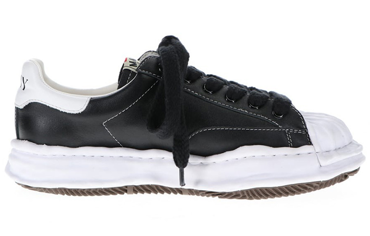 Order Maison Mihara Yasuhiro Blakey OG Sole Kulit Rendah 'Hitam Putih' A06FW702