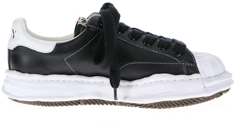 Maison Mihara Yasuhiro Blakey OG Sole Kulit Rendah 'Hitam Putih' A06FW702 Order Maison Mihara Yasuhiro Blakey OG Sole Kulit Rendah 'Hitam Putih' A06FW702