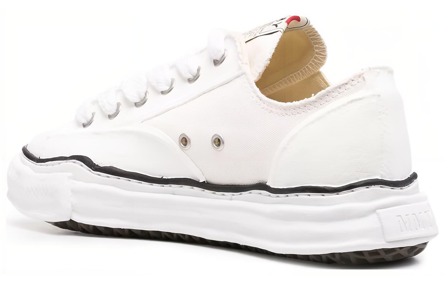 Shop MIHARA YASUHIRO 原创白色帆布鞋 A08FW716