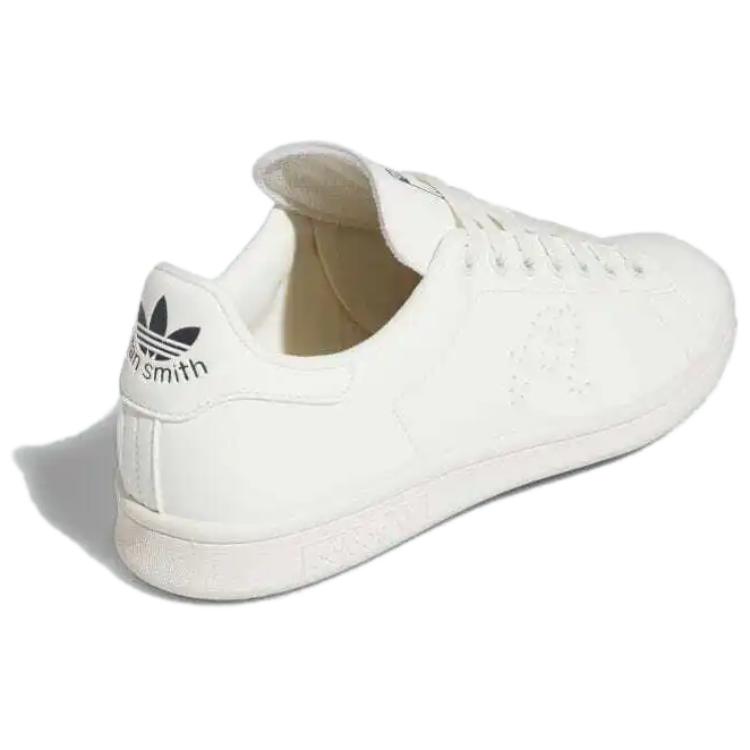 Lookbook 말본 골프 x 아디다스 스탠스미스 네이비 골프화 IG6382