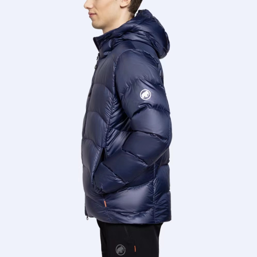 Purchase MAMMUT Gravity Chaqueta Impermeable Ligera con Capucha Ajuste Asia. 1013-02630