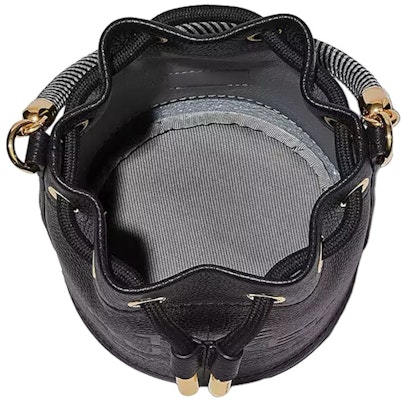 Marc Jacobs 黑色真皮微型水桶包 Lookbook Marc Jacobs 黑色真皮微型水桶包