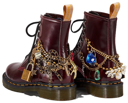 Marc Jacobs x Dr. Martens 1460 'Merah Cherry' 26496600 Lookbook Marc Jacobs x Dr. Martens 1460 'Merah Cherry' 26496600