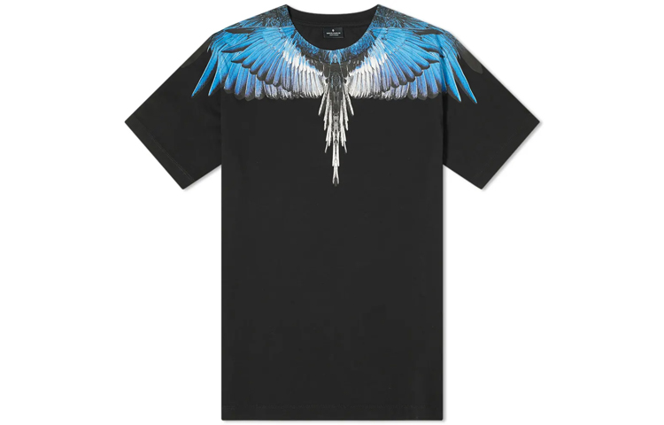 Order Camiseta Negra Marcelo Burlon Cuello Redondo con Alas Azul Hielo. CMAA018S20JER0011045